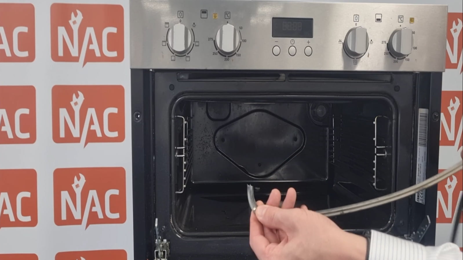 How To Replace An Oven Or Cooker Door Seal thumbnail image